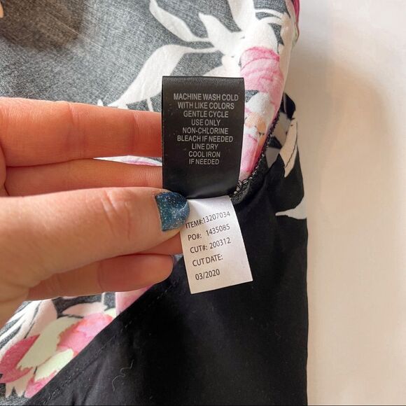 Torrid Black Floral Challis Tie Front Midi Dolman Blouse Size 1 - Picture 6 of 8